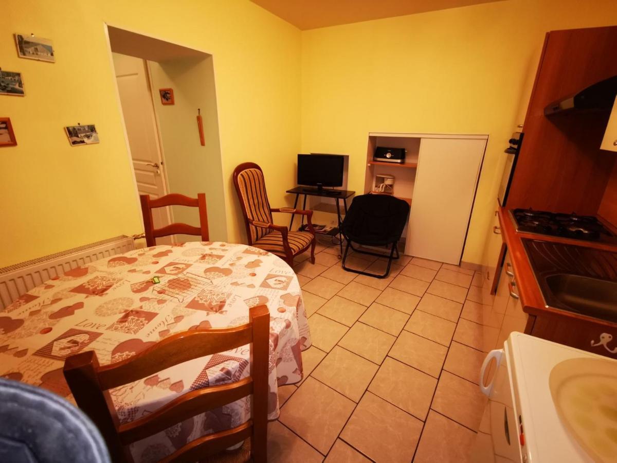 Les Géraniums Appartamento Bains-les-Bains Esterno foto